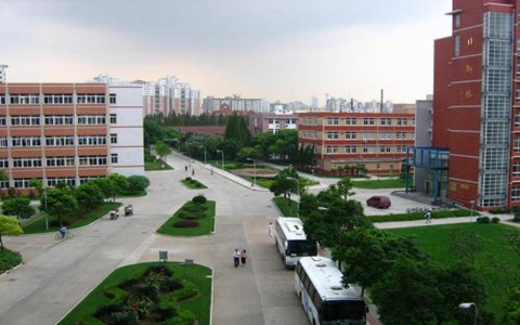 南充外國語中等專業學校什么專業在招生?石油開采專業怎么樣